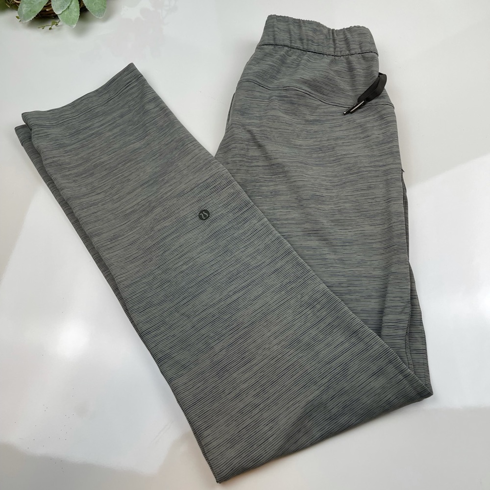 Lululemon pants size 4